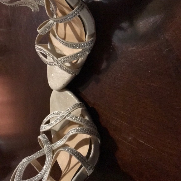 Beige/Silver Rhinestone Sandals!!! - Picture 6 of 6